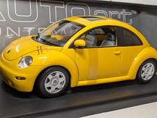 1/18 Autoart Volkswagen New Beetle '99 Reflex Yellow 797317