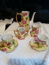 Vinyage Miniature Porcelain Tea Set " Roses" Flowers Gold Trim 7 pcs.