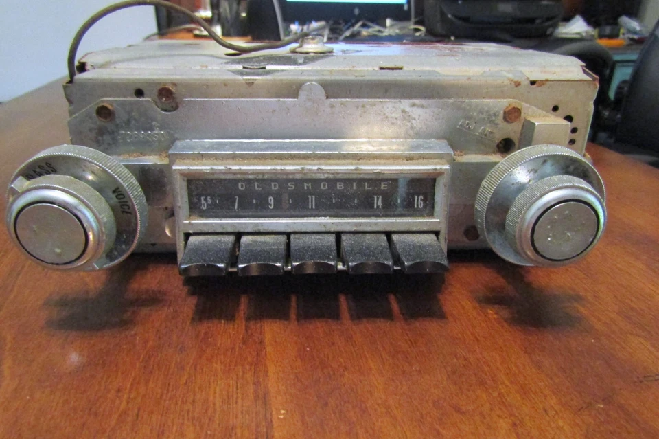 1966 1967 66 67 68 OLDS OLDSMOBILE F85 CUTLASS 442 DELCO AM RADIO - Image 2 of 4