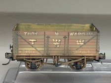 Bachmann Pt 37-095 # 2451 - 7 Plank Wagon ‘Thos W Ward’ Pro-Weathered - UNUSED