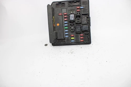 284B7BB00B Caja Reles/Fusibles para NISSAN NAVARA PICKUP (D40M) * 1392491 - Imagen 1 de 3