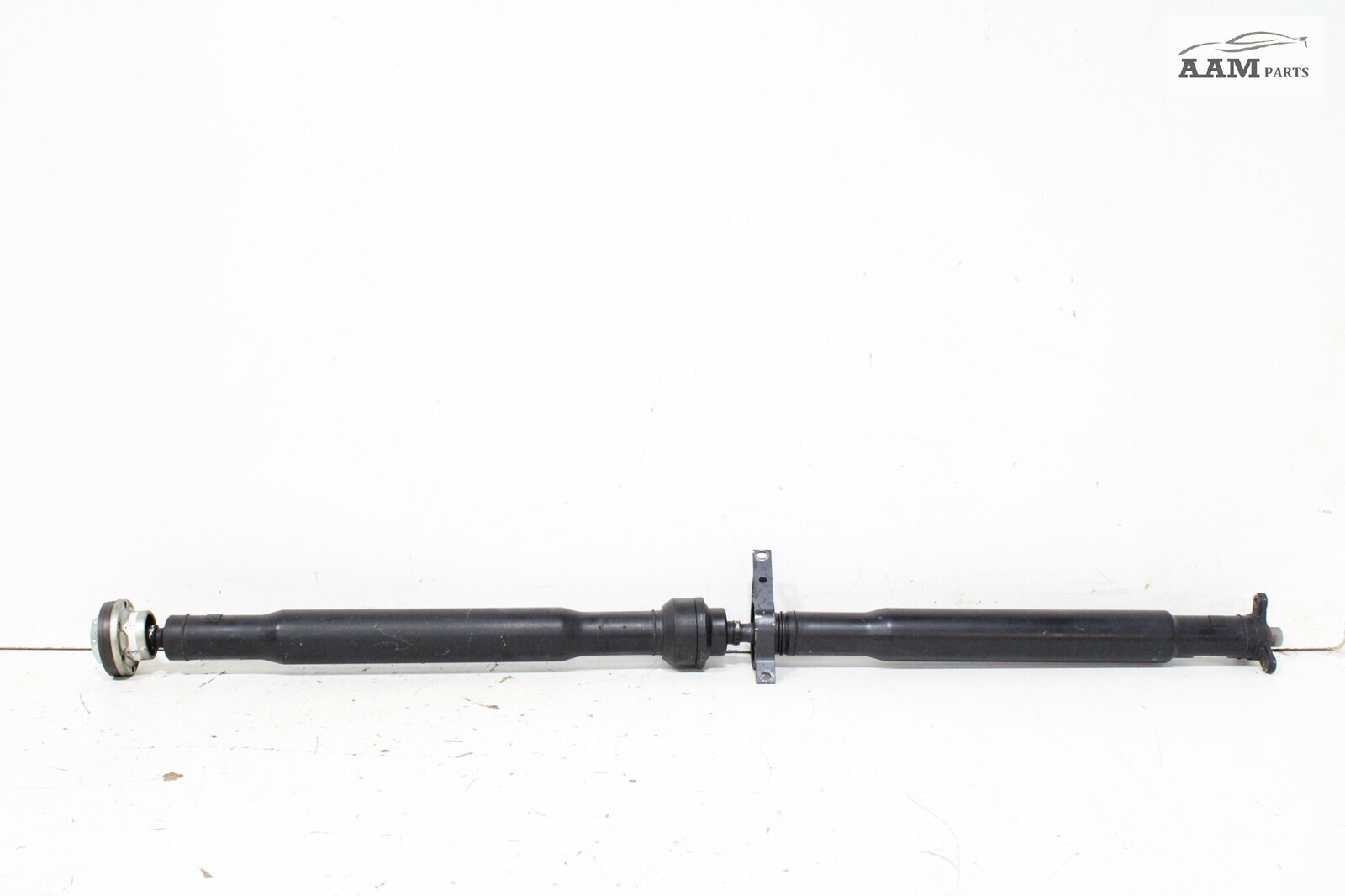 2017-2021 MASERATI GHIBLI RWD REAR DRIVE SHAFT CARDAN PROPELLER 670100411 OEM