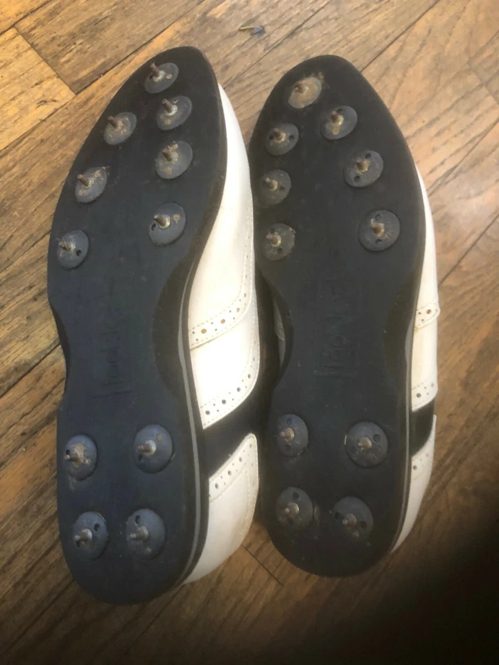 Zapatos de golf FootJoy Contour, talla 9M - negros sobre blancos Foto 3 de 4