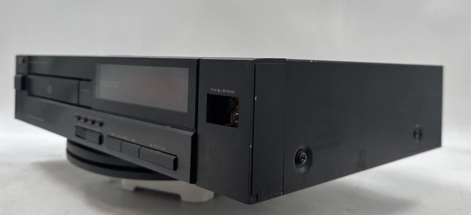 JVC XL-V131BK Compact Disc Player - Tested! - GC-6247 - Image 2 of 4