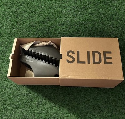 Adidas Yeezy Slides Dark Onyx ID5103 Size 10 *BRAND NEW*