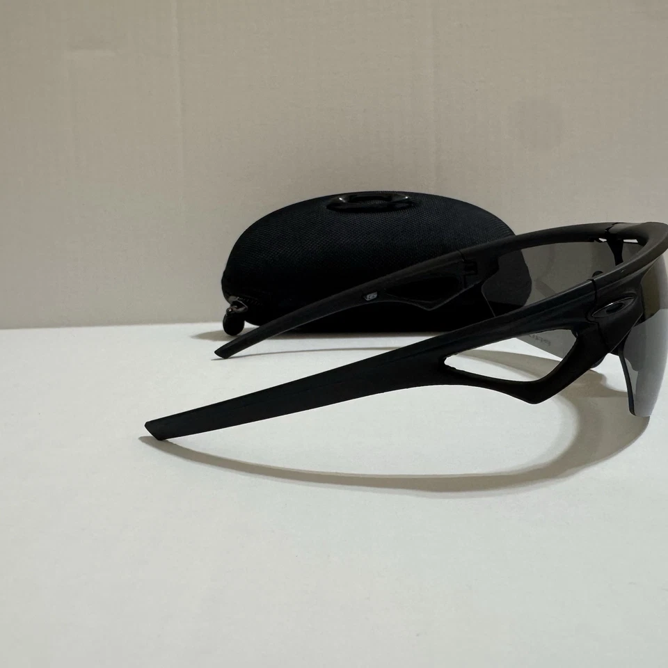 Óculos de sol Oakley Sphaera OO9403-0136 armação preta fosca com lente preta Prizm - Imagem 4 de 4