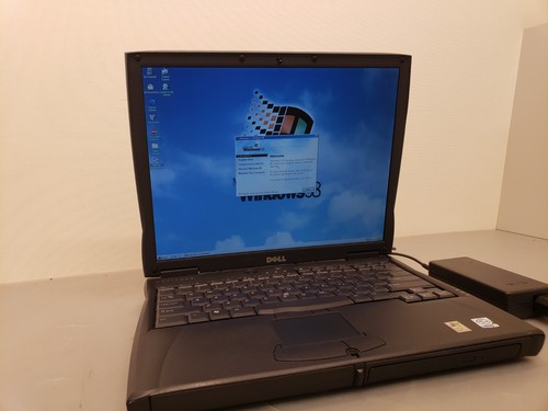 Vintage Dell Latitude C610 Laptop Windows 98-SE PIII 1.0 GHz. Serial 20GB 512MB