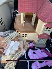 EPOCH Calico Critters light up red roof House With Accessories