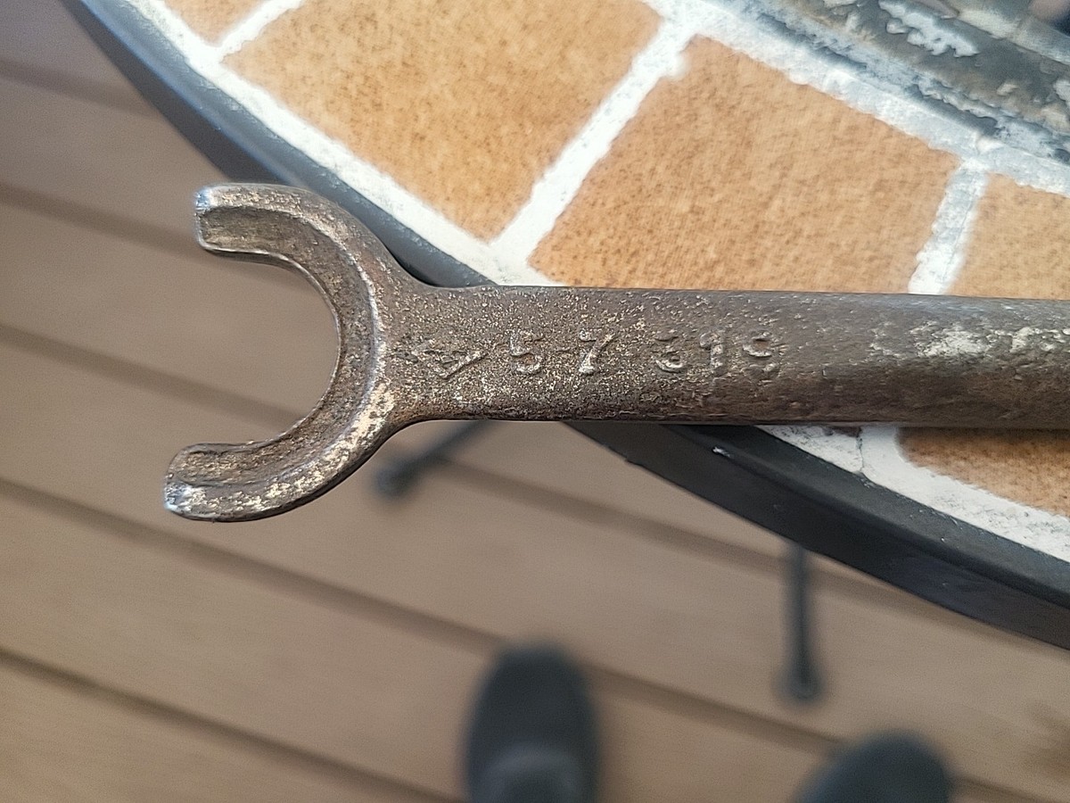 Old Vintage FORD 5-Z-319 Service Wrench Tool 5Z319 Valve Spring