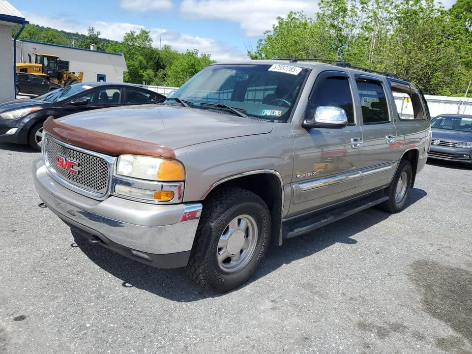 Used Front Right Door Assembly Front fits: 2003 Gmc Yukon xl 1500 classic style - Image 3 of 4