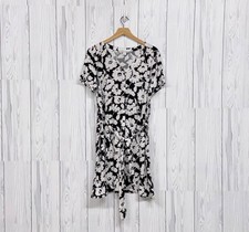 Amazon Essentials dress womens size medium white floral patterned