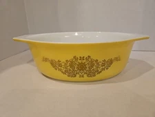 Pyrex Golden Garland Promotional Casserole Dish 1.5 Qt no lid