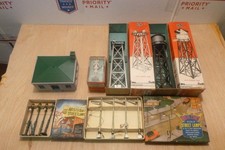 Vintage HO Trains Accessories Lot (Ideal Models, Aristo-Craft, Plasticville)