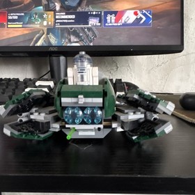 LEGO Star Wars: The Clone Wars Yoda&rsquo;s Jedi Starfighter with R2-D2 