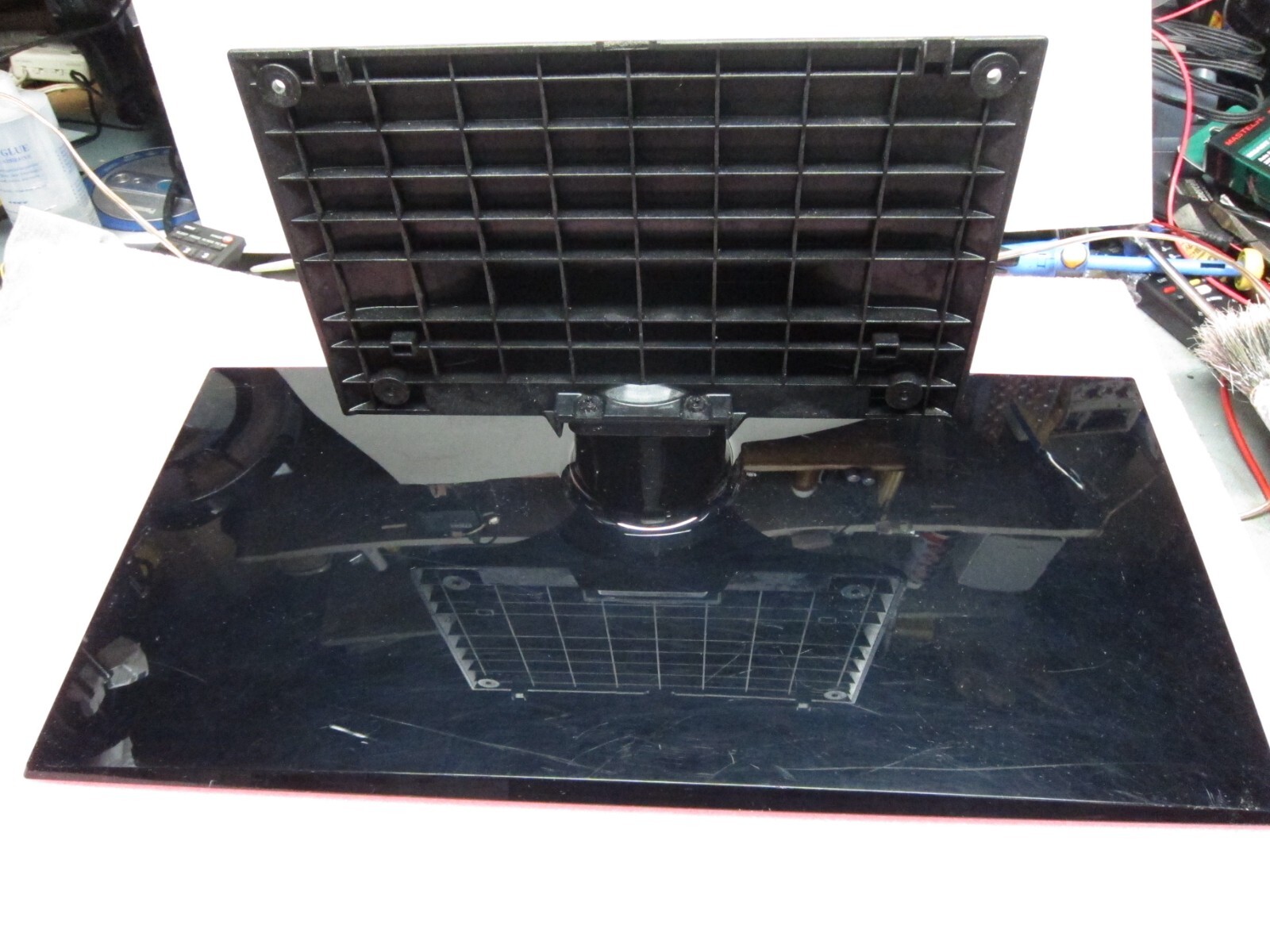 42 / 47LV35 MGJ625854 LGEWR LG TV Stand / Base W/O SCREWS | eBay