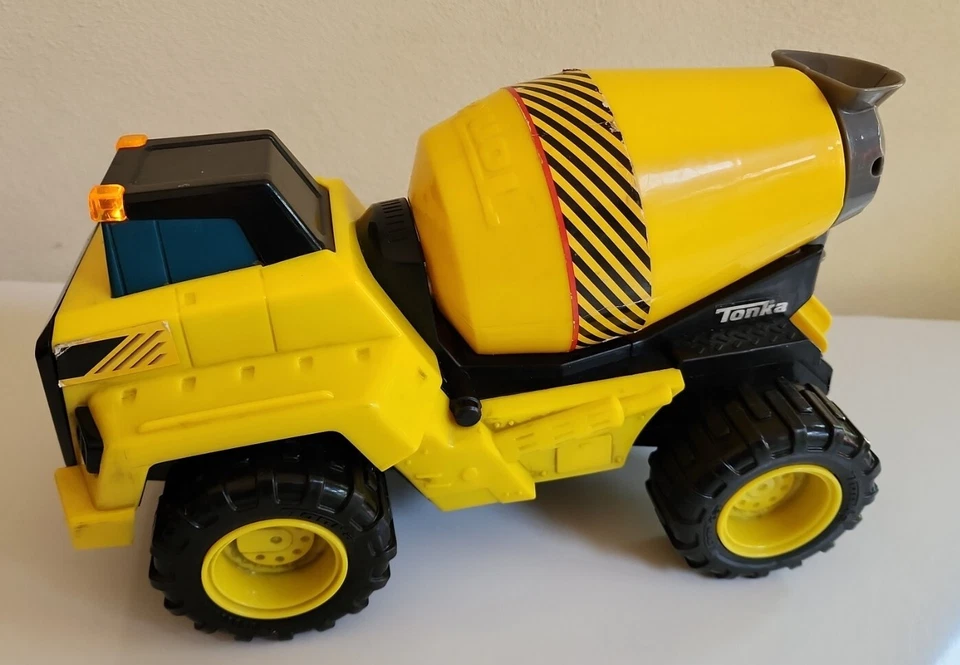 TONKA Truck Cement Mixer 2018 Hasbro Rotating Toy Sound 12" Plastic Construction - Image 2 of 4