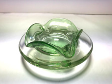 VTG GREEN Art GLASS Ruffled ASHTRAY HAND BLOWN MID CENTURY MODERN MCM
