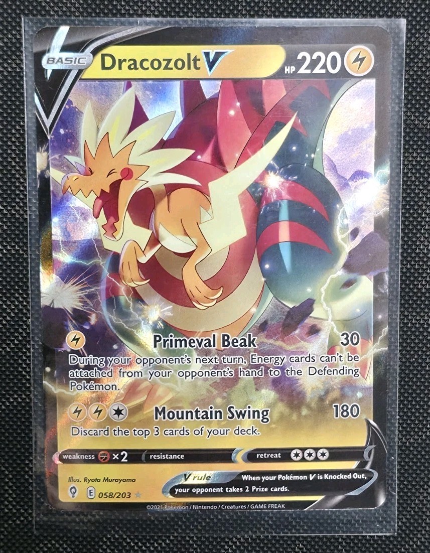 Dracozolt V 058/203 - Evolving Skies Holo Ultra Rare Pokemon Card NM
