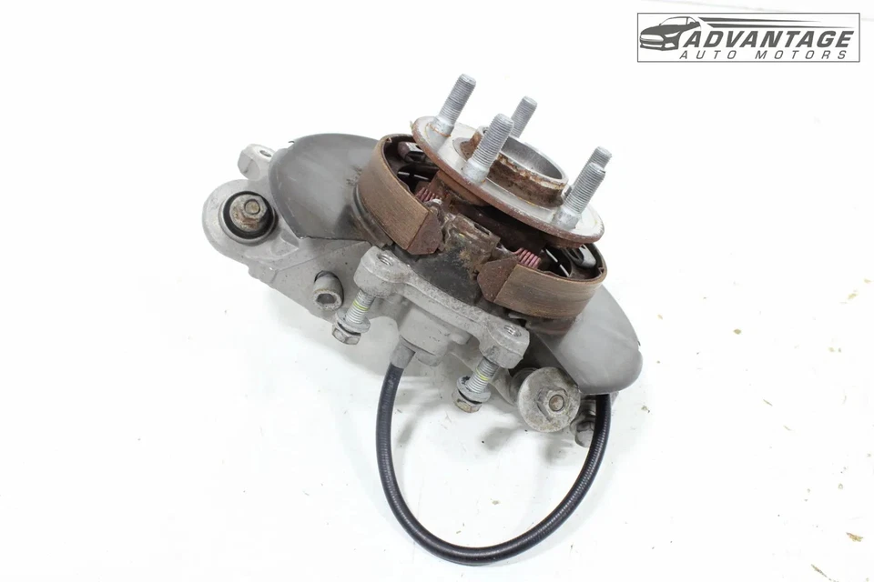 2011-2023 DODGE CHALLENGER RWD REAR RIGHT SIDE SPINDLE KNUCKLE & WHEEL HUB OEM - Image 3 of 4