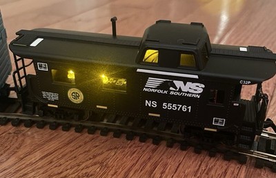 HO Scale Caboose Lighting With Rear Flasher (DC And DCC)
