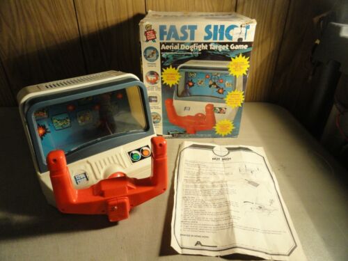 1978 VINTAGE ARCO INDUSTRIES LTD. FAST SHOT DOGFIGHT GAME WITH INSTRUCTION & BOX - Picture 1 of 11