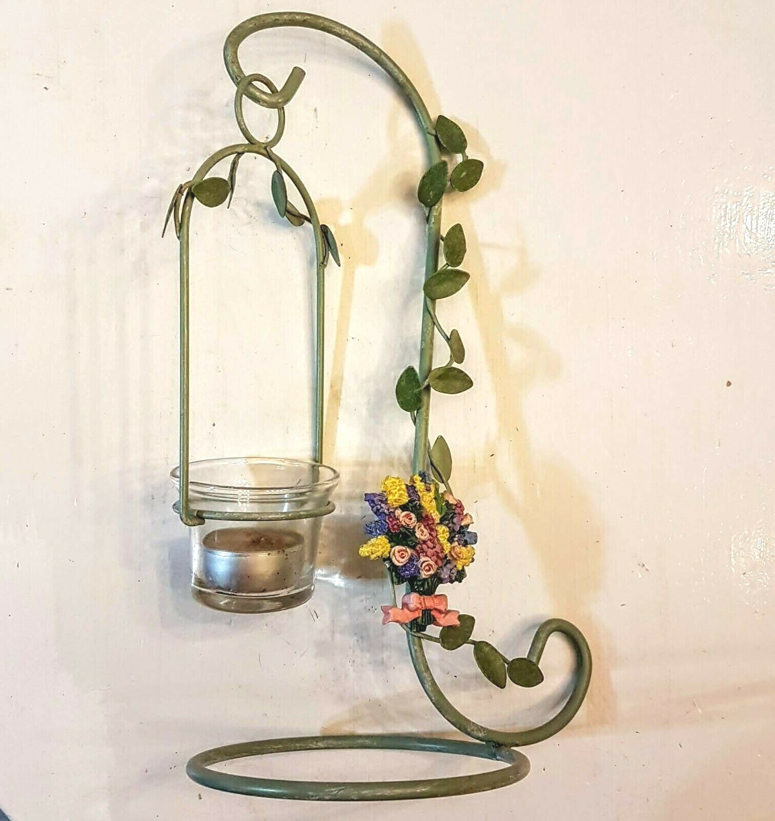 With Hook Floral Green Leaf Vine Accent Metal Stand