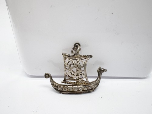 VINTAGE SOLID SILVER VIKING SHIP BOAT GALLEON NORDIC LARGE CHARM / PENDANT