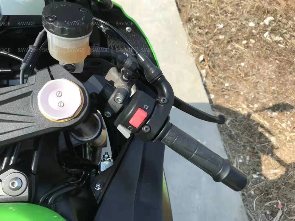 Taza de tanque de depósito de aceite de líquido de frenos para Daytona 600 velocidades triple 675 Tiger 1050 Foto 4 de 4