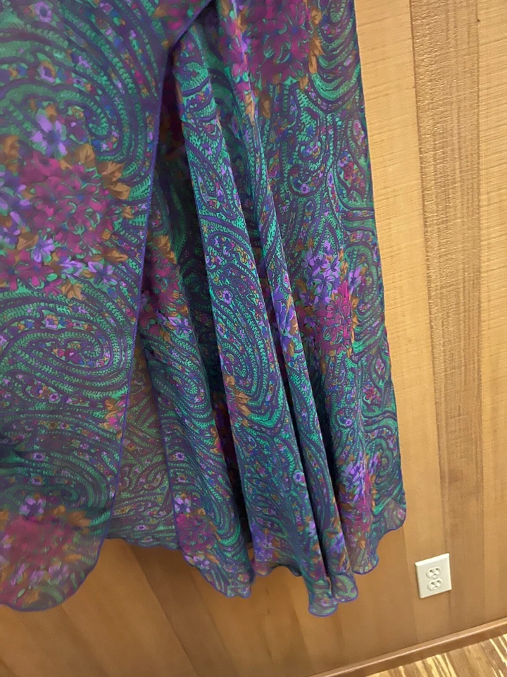 Vintage Gold Label Victoria’s Secret lace slip nightgown & Robe  purple floral - Image 4 of 4