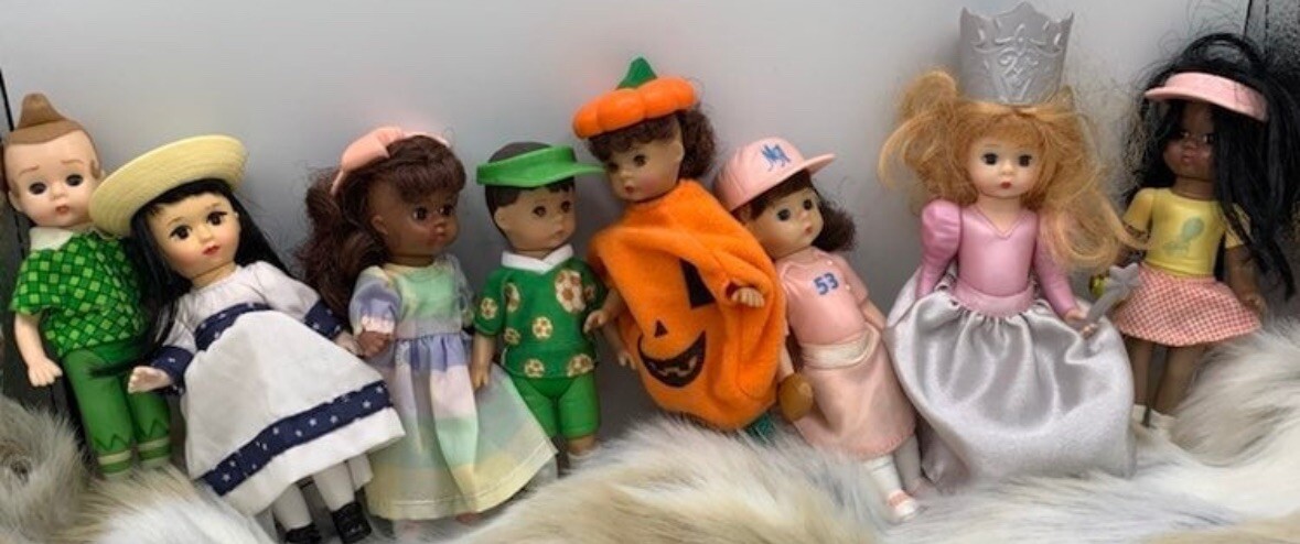 Vintage Alexander Mini Dolls 2000 McDonalds Happy Meal Toys Lot of - Main Image