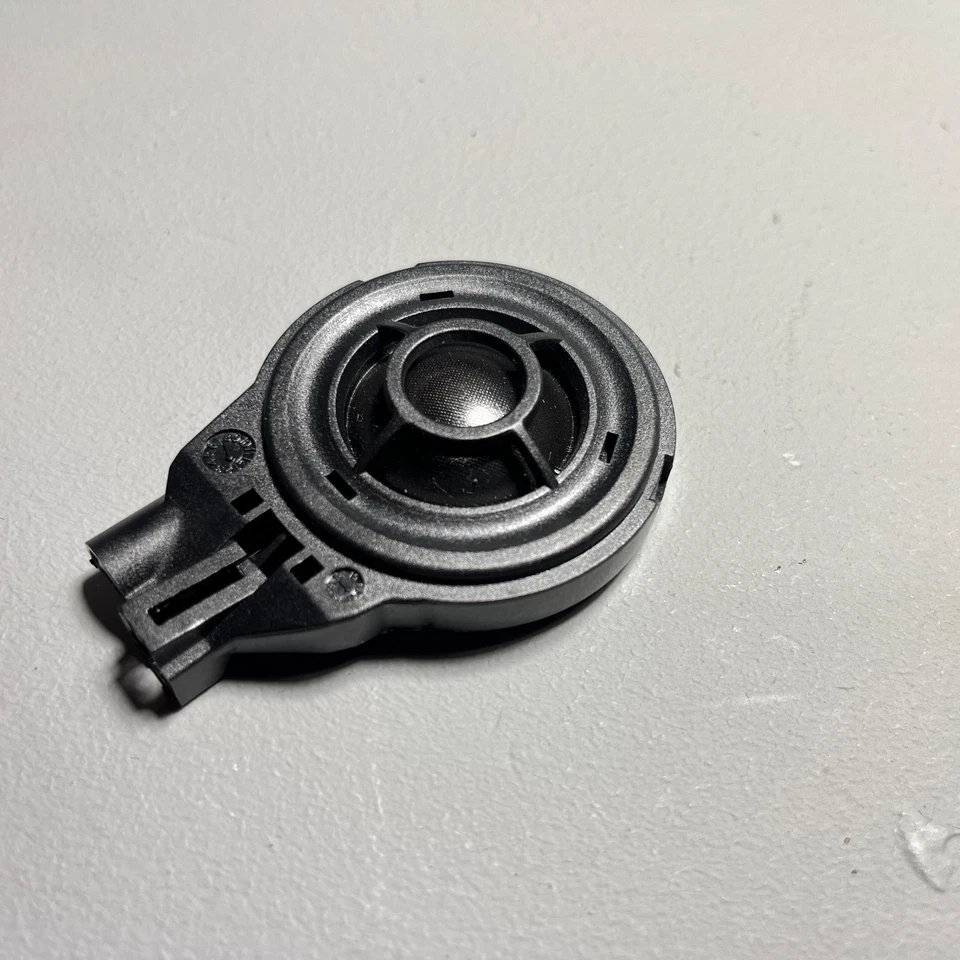 Altavoz de audio puerta pilar A delantero OEM Audi A4 A5 Quattro A4 S4 S5 RS5 2018-2024 Foto 3 de 4