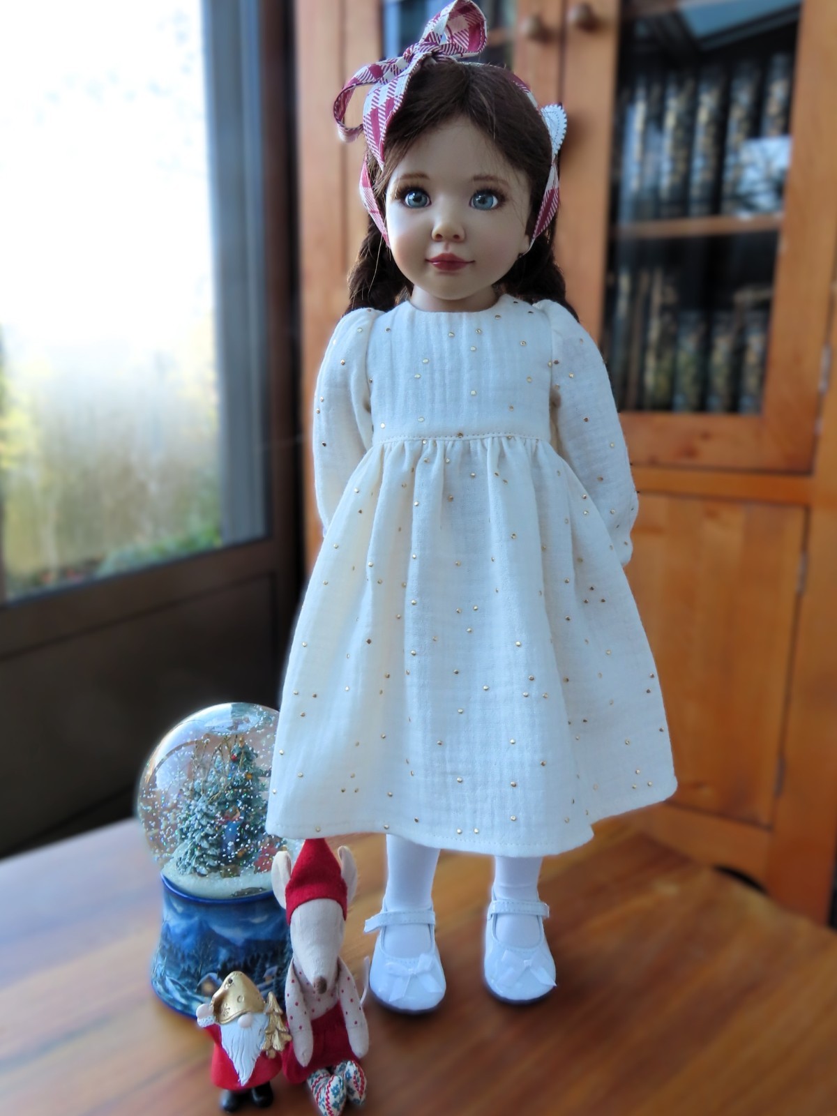 Tenue de fête pour poupée Götz pour célébrer Noël en famille