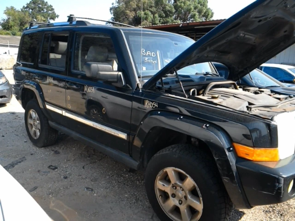 Bote de vapor de combustible Commander 2006 104896496 Foto 3 de 4