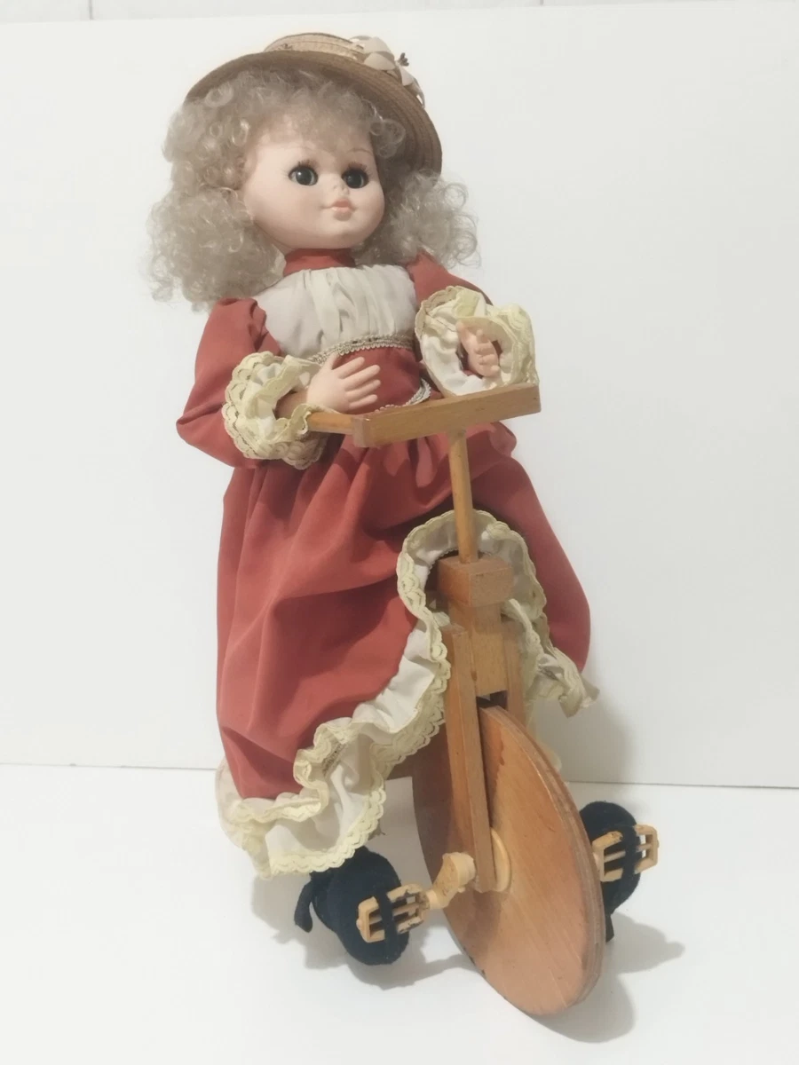 Bambola in ceramica da collezione anni '70 - La Madonnina Bambola in ceramica da collezione anni '70 - La Madonnina