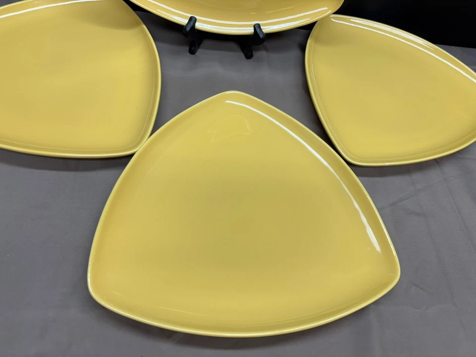 Homer Laughlin Triángulo "ORO / AMARILLO" ~ Juego de 4 ~ Platos de Cena ~ 11 1/4" Foto 3 de 4