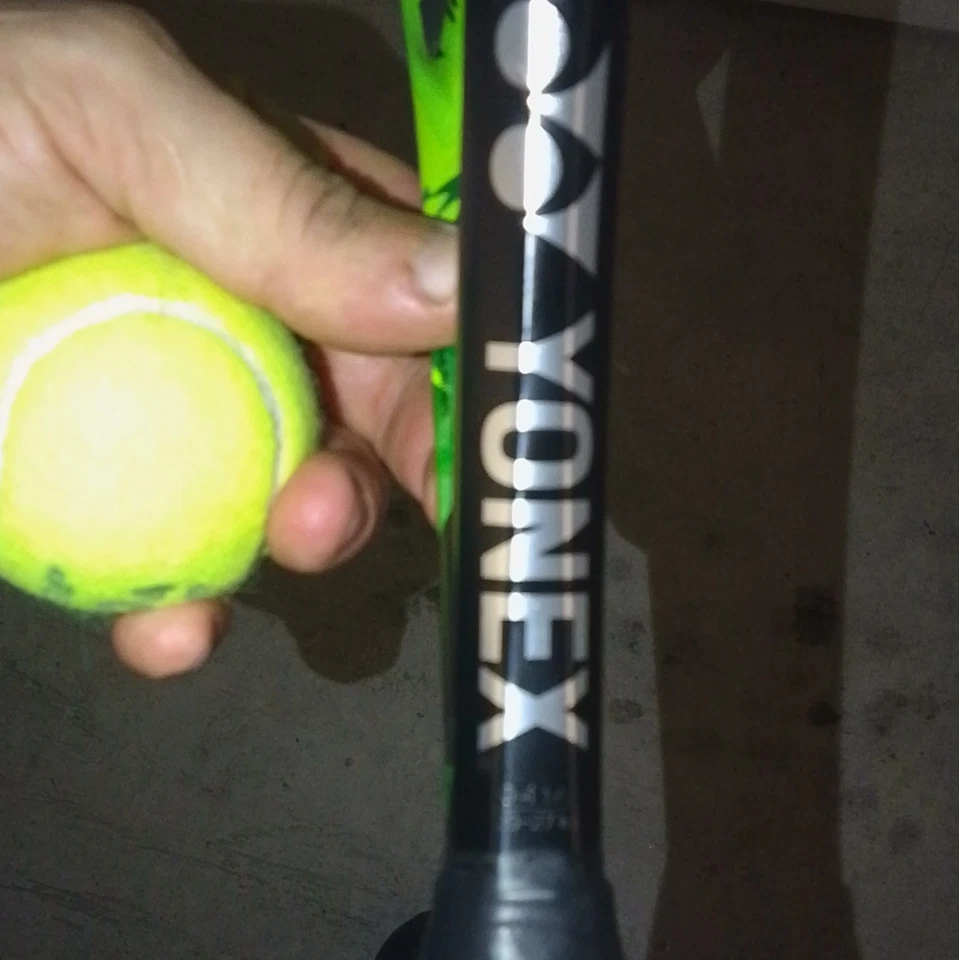 Yonex Ezone 100, foto 3 di 5