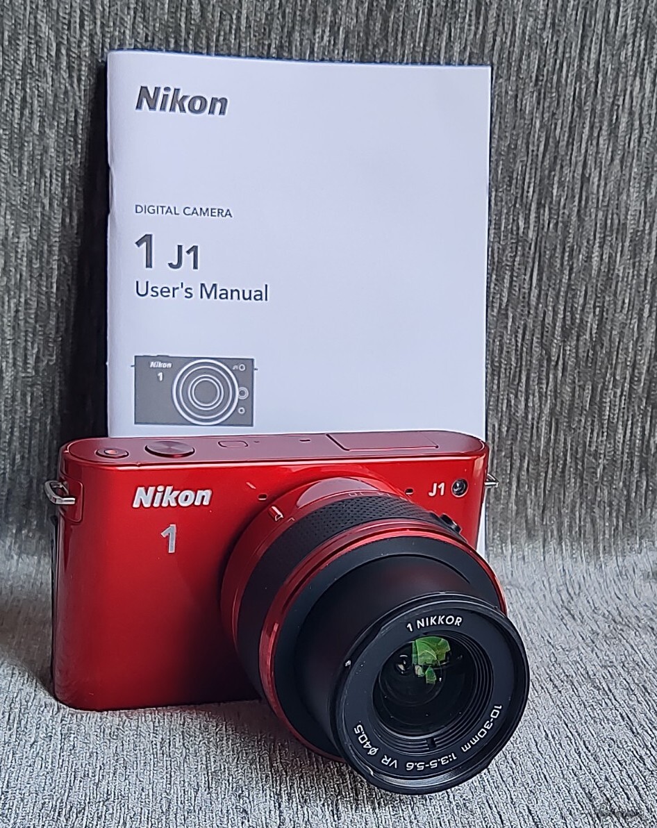 Nikon 1 J1 10.1MP Digital Camera Black (Kit w/ VR 1030mm Lens) for