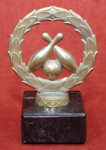 Kleiner Pokal für Bowling/Kegeln Pokale Award massiv 11 cm inkl. Gravur