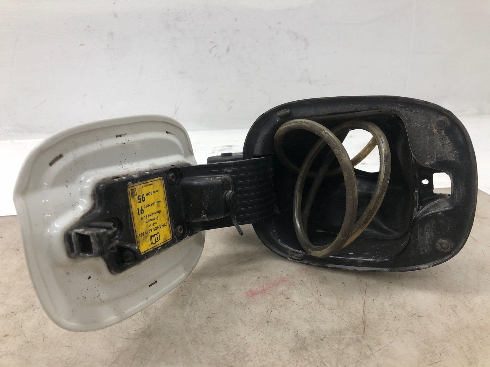 2006-2012 BENTLEY CONTINENTAL OEM FUEL TANK FILLER DOOR FLAP W/POCKET 3W5809857