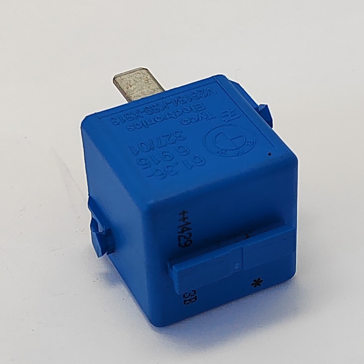 Genuine BMW Relay Make Contact Sky-Blue 61.36-6 915 327 TYCO 