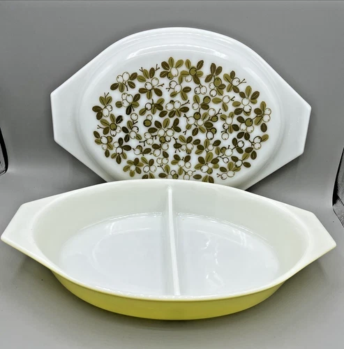 Vintage PYREX VERDE 1 1/2 Qt. Divided Dish Oval with Lid - Olives & Leaves 1967