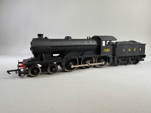 Tri-ang Spur OO LNER schwarz 1563 Dampflok 4-6-0 (umlackiert) | Zustand: Used