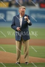 EX33 Vin Scully LA Dodgers Baseball 8x10 11x14 16x20 Photo
