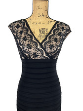 Adrianna Papell Sheath Dress 8 Women's Black Lace Cap Sleeves Cocktail V Neck