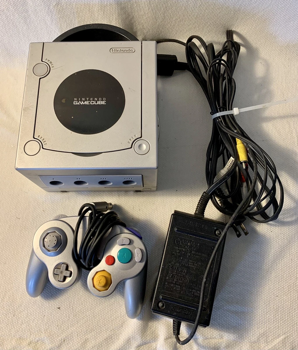 NINTENDO GAMECUBE PLATINUM EDITION GAME CONSOLE W CONTROLLER GAME