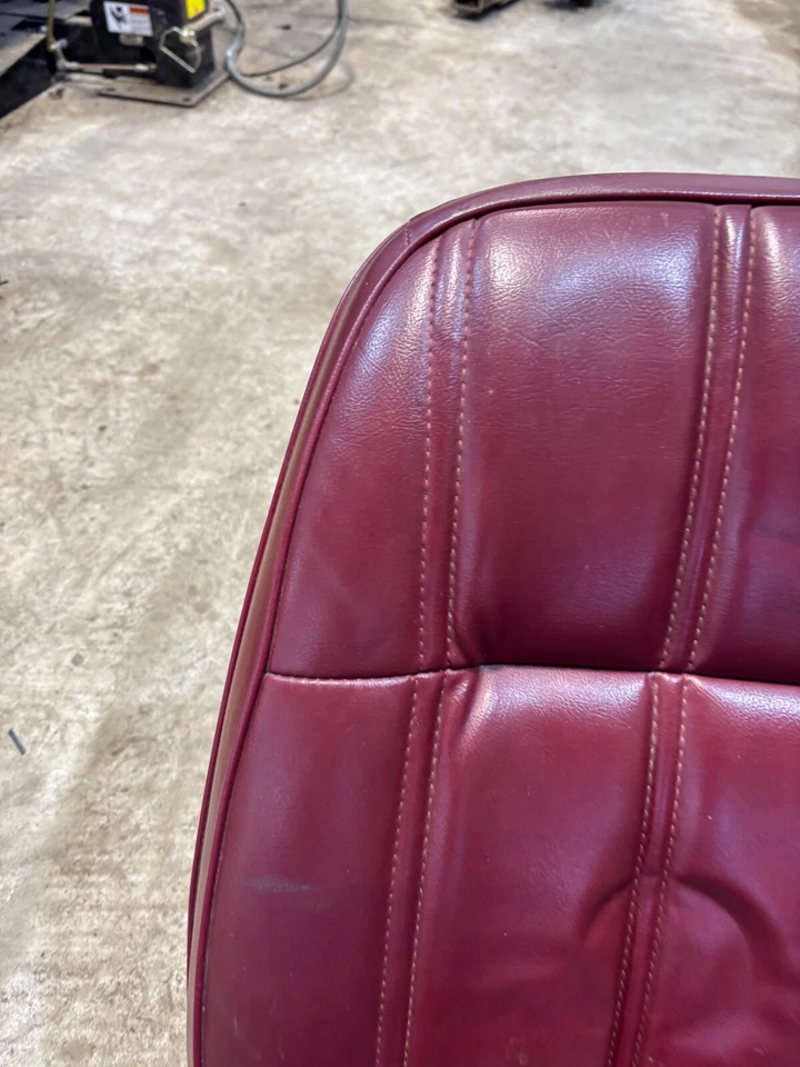 1972 1980 DODGE PLYMOUTH B100 RAMCHARGER TRAILDUSTER RED BUCKET SEATS - Image 2 of 4
