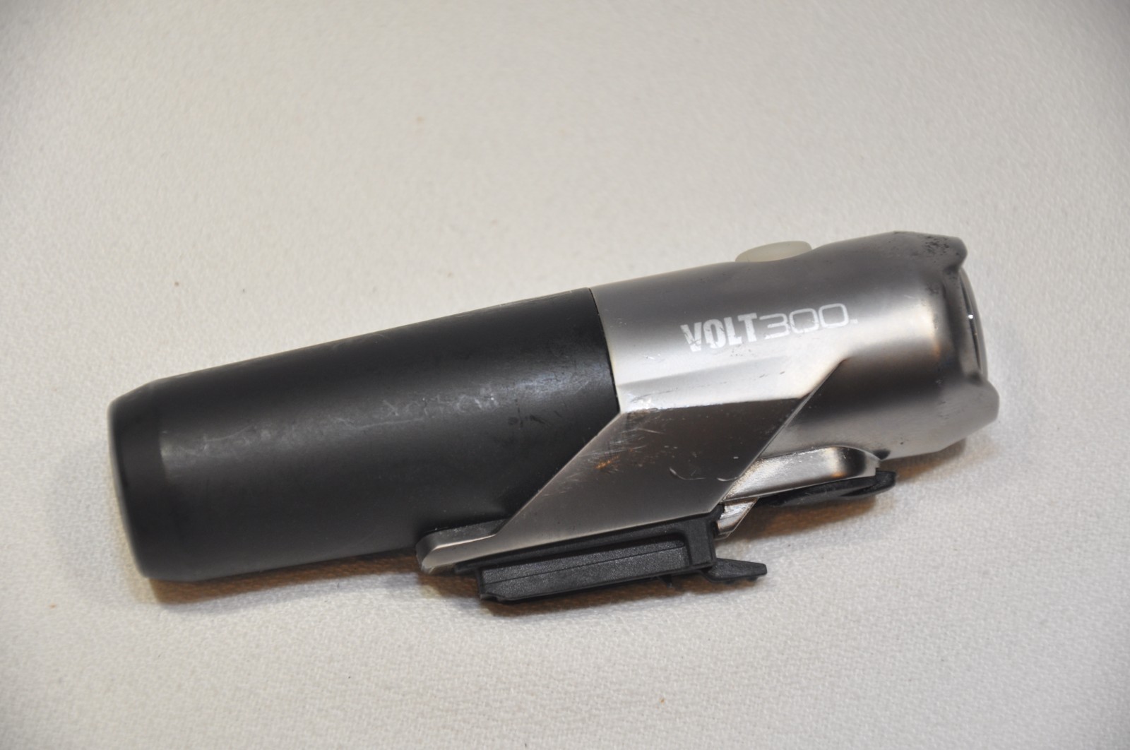 Cateye Volt 300 High Power USB rechargeable Bike Light/Lamp 