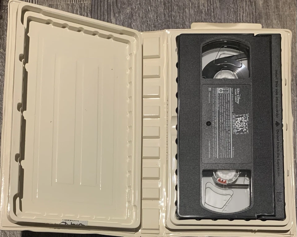 RARE! Clamshell Disney Winnie The Pooh And Christmas Too VHS Holiday VERY GOOD!! - Image 3 of 4