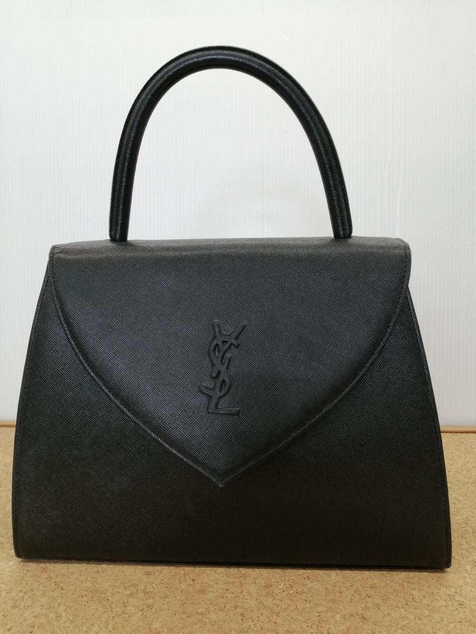 Borsa a mano Yves Saint Laurent YSL in pelle nera