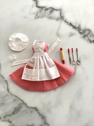 Vintage Barbie Clothes Barbie Q w/ Accessories #962 Excellent Condition